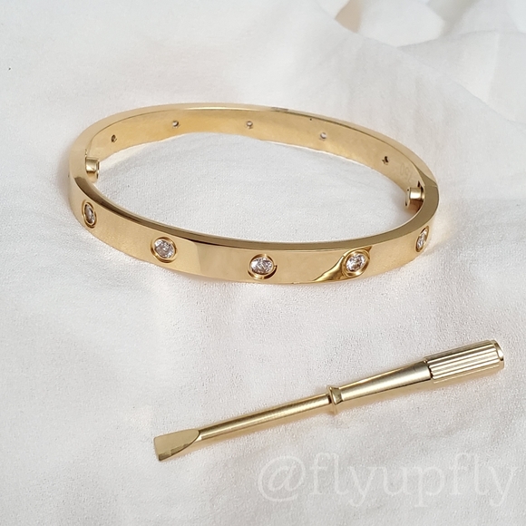 Jewelry - Bracelet 18k Gold Filled Screw Bangle